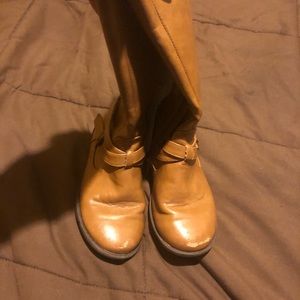Girl boots